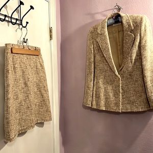 ESCADA Margaretha Ley Women's Tan Suit w/ Skirt WOOL BLEND Tweed Fringe
